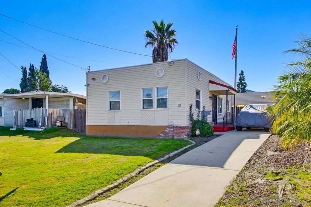 Photo of 1111 Boulevard Pl, El Cajon, CA 92020 (MLS # 260001575)