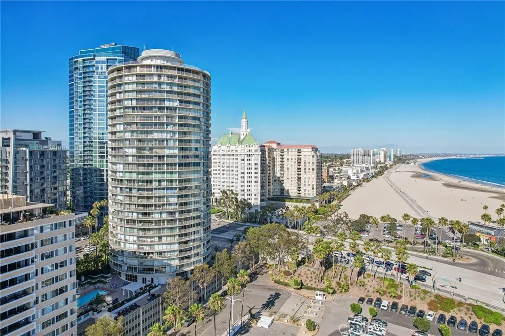 700 E Ocean Boulevard 2801