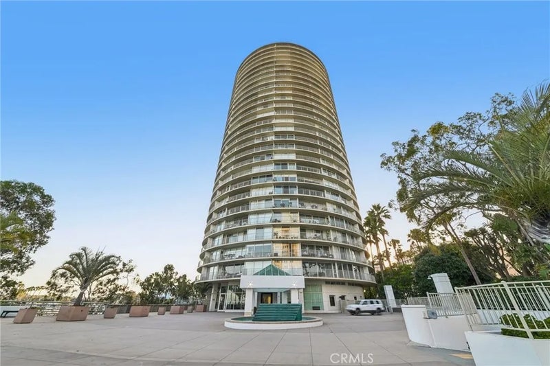 700 E Ocean Boulevard 2801