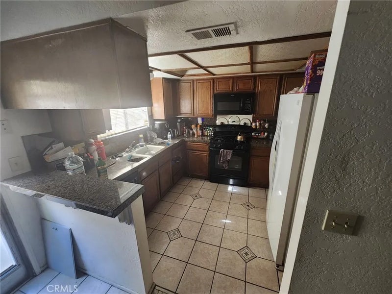 1322 W Avenue J4