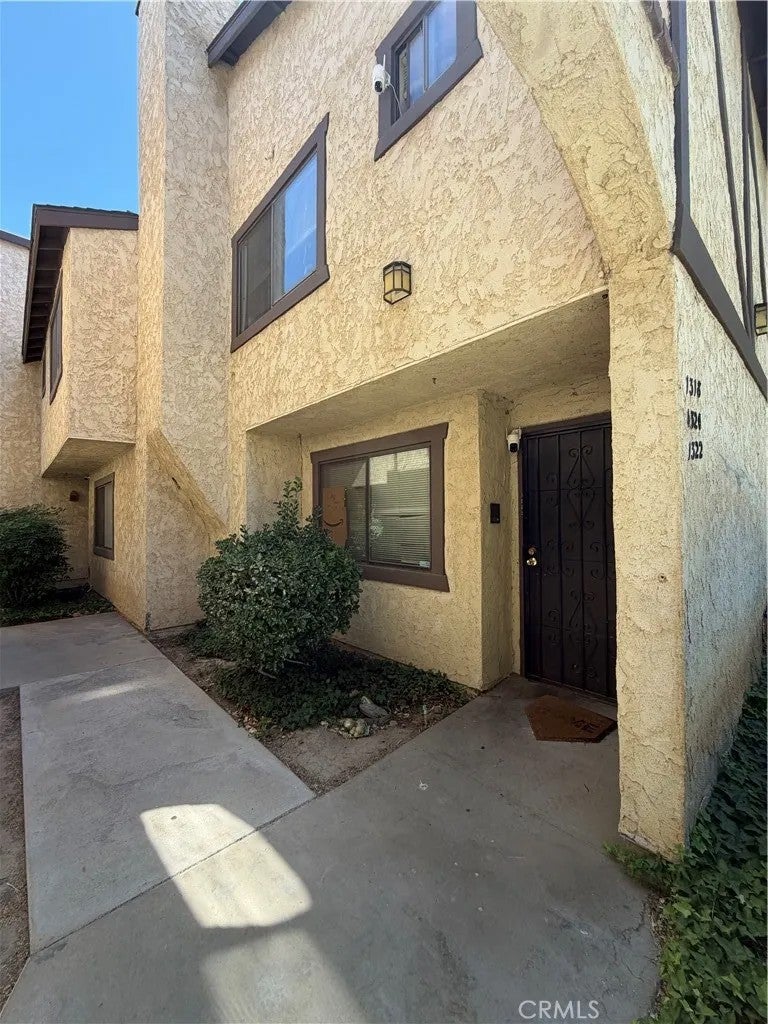 1322 W Avenue J4