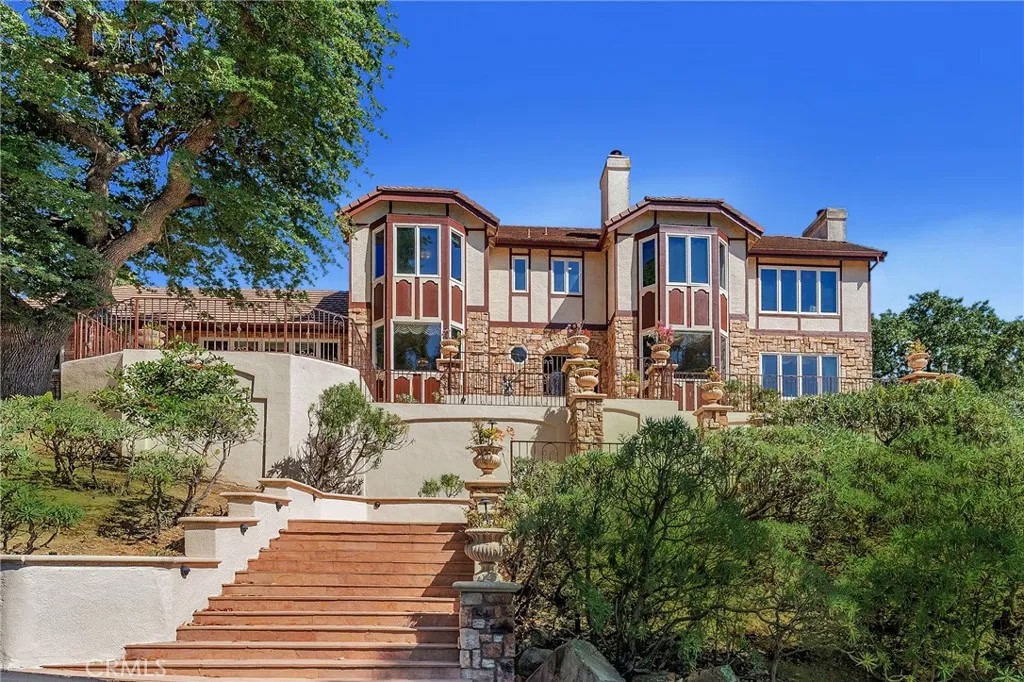 20585 Whispering Oaks Drive