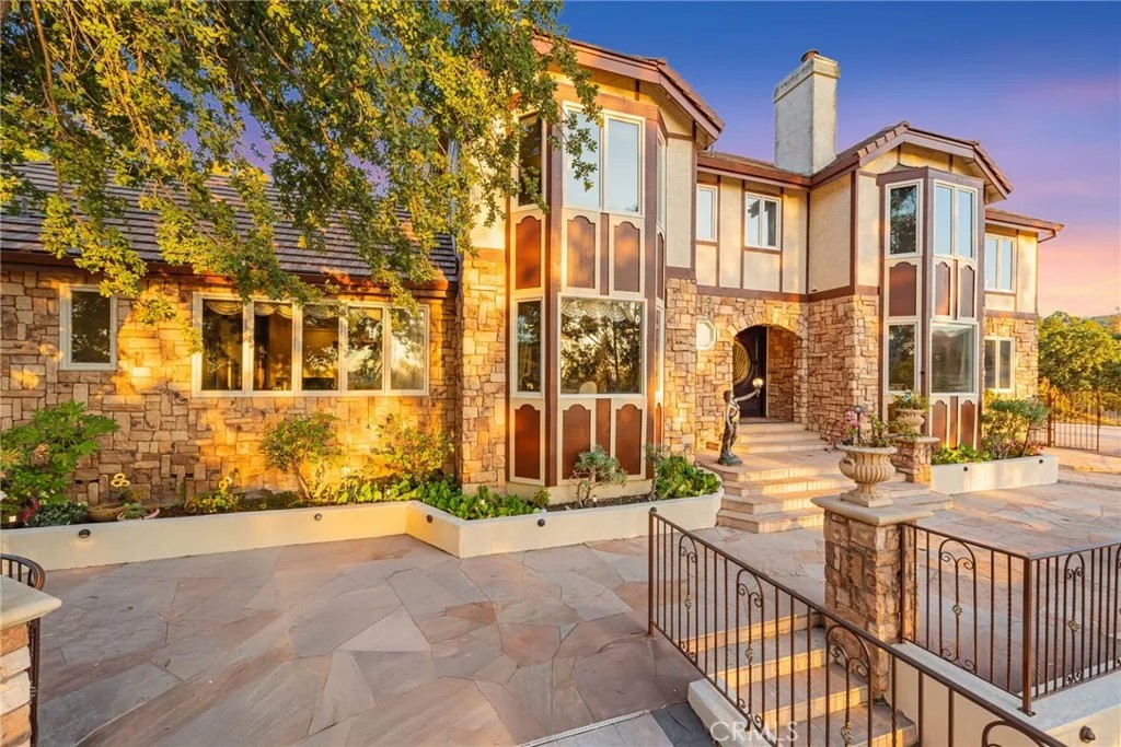20585 Whispering Oaks Drive