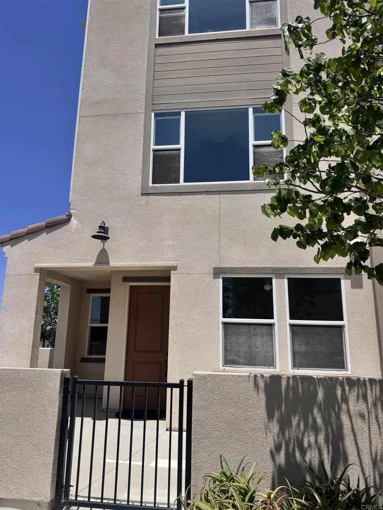 1207 Paseo Seashore 77