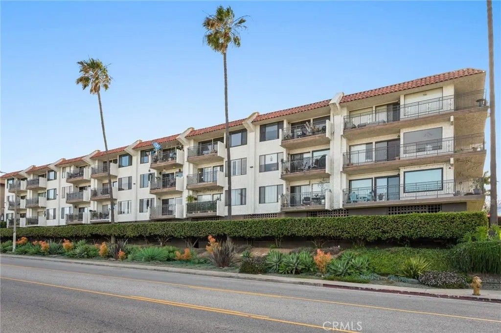 Photo of 765 W 26th St, San Pedro, CA 90731 (MLS # SB26089409)