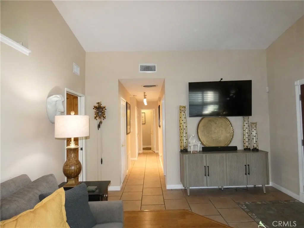 1032 Ardmore Circle