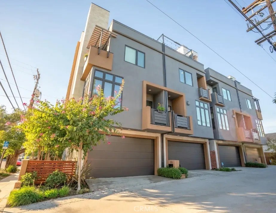 Photo of 162 W Robinson, San Diego, CA 92103 (MLS # PW26162371)