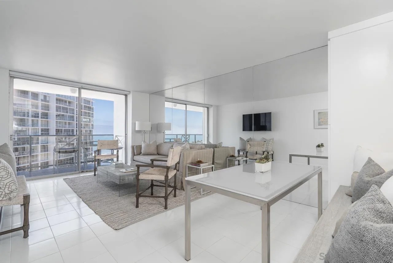 1770 Avenida Del Mundo 701