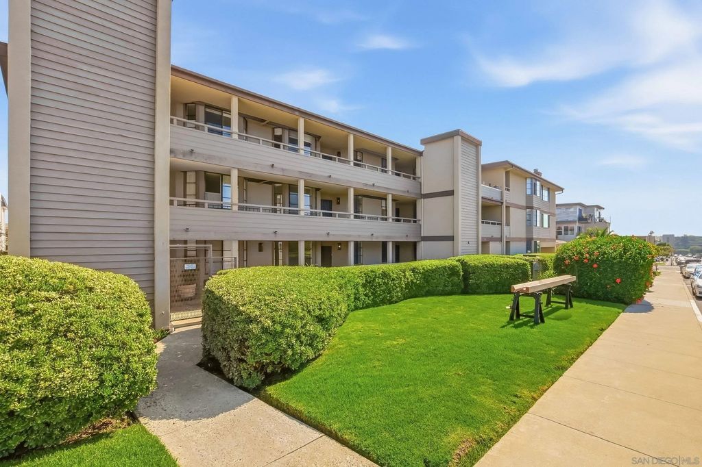 Photo of 3130 Avenida de Portugal #102, San Diego, CA 92106 (MLS # 260007360)