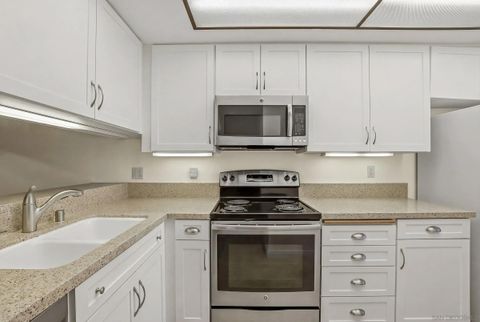 Photo of 3130 Avenida de Portugal #102, San Diego, CA 92106 (MLS # 260007360)