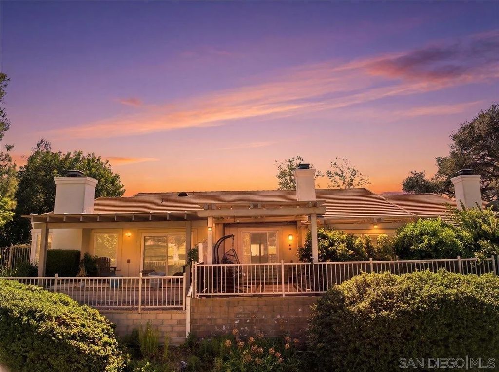 Photo of 29414 Circle R Greens, Escondido, CA 92026 (MLS # 260002490)