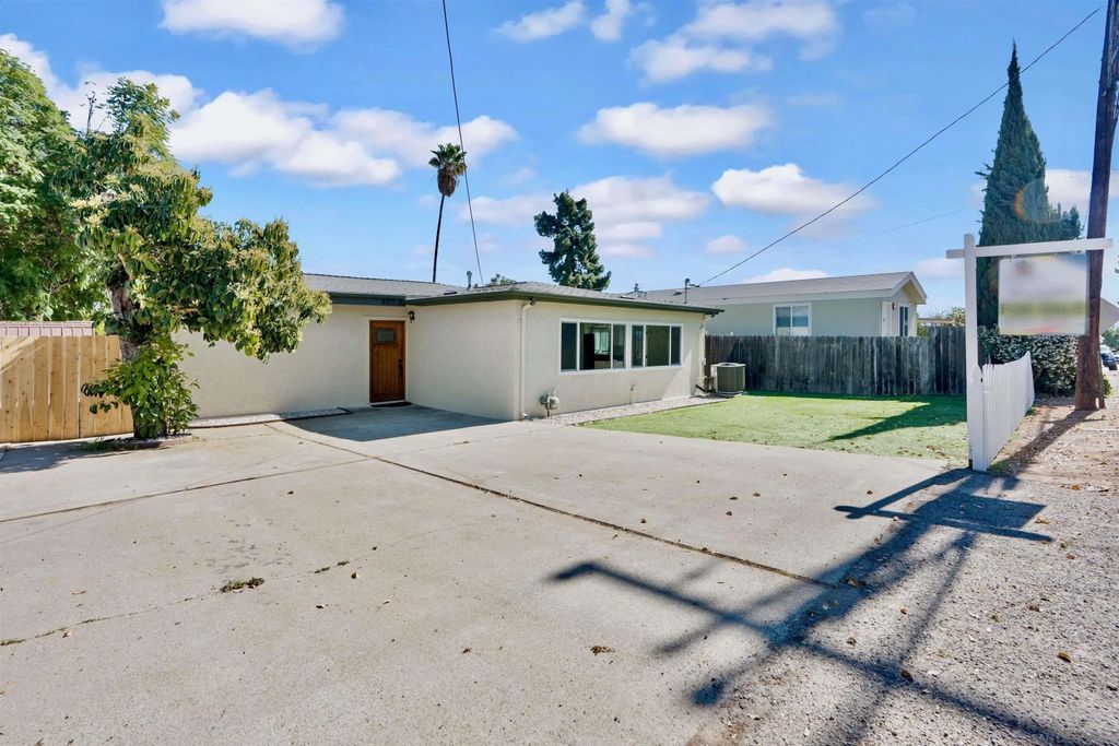 Photo of 8217 Sunset Rd, Lakeside, CA 92040 (MLS # 260003530)