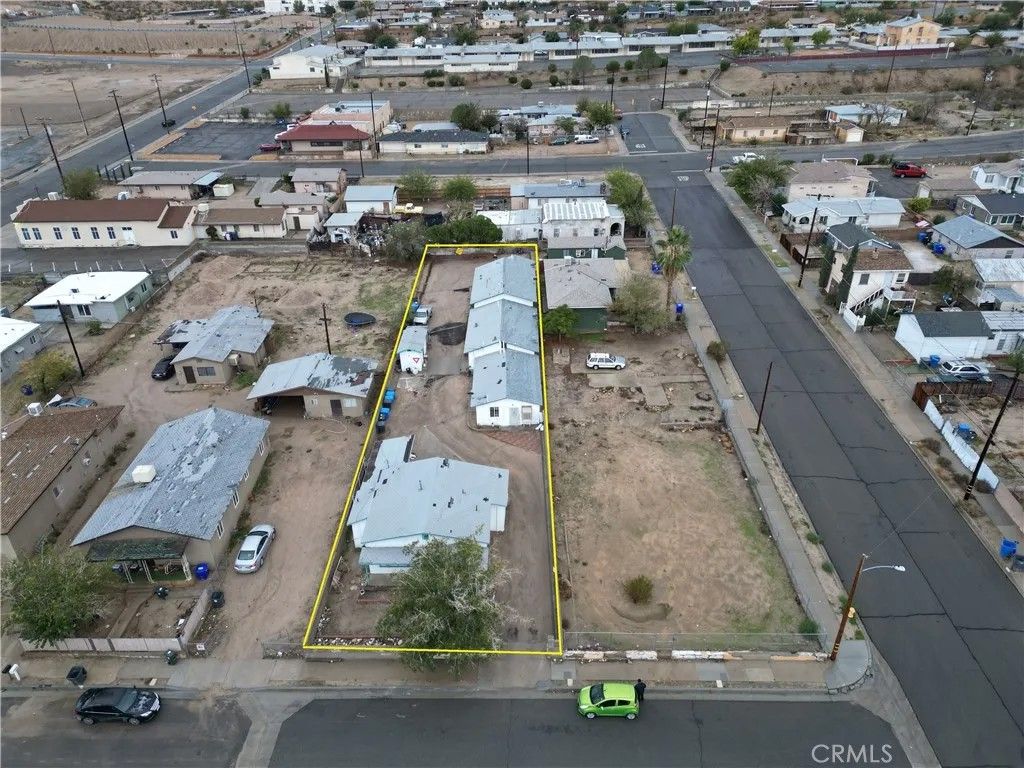 Photo of 604 E Buena Vista, Barstow, CA 92311 (MLS # DW26051829)
