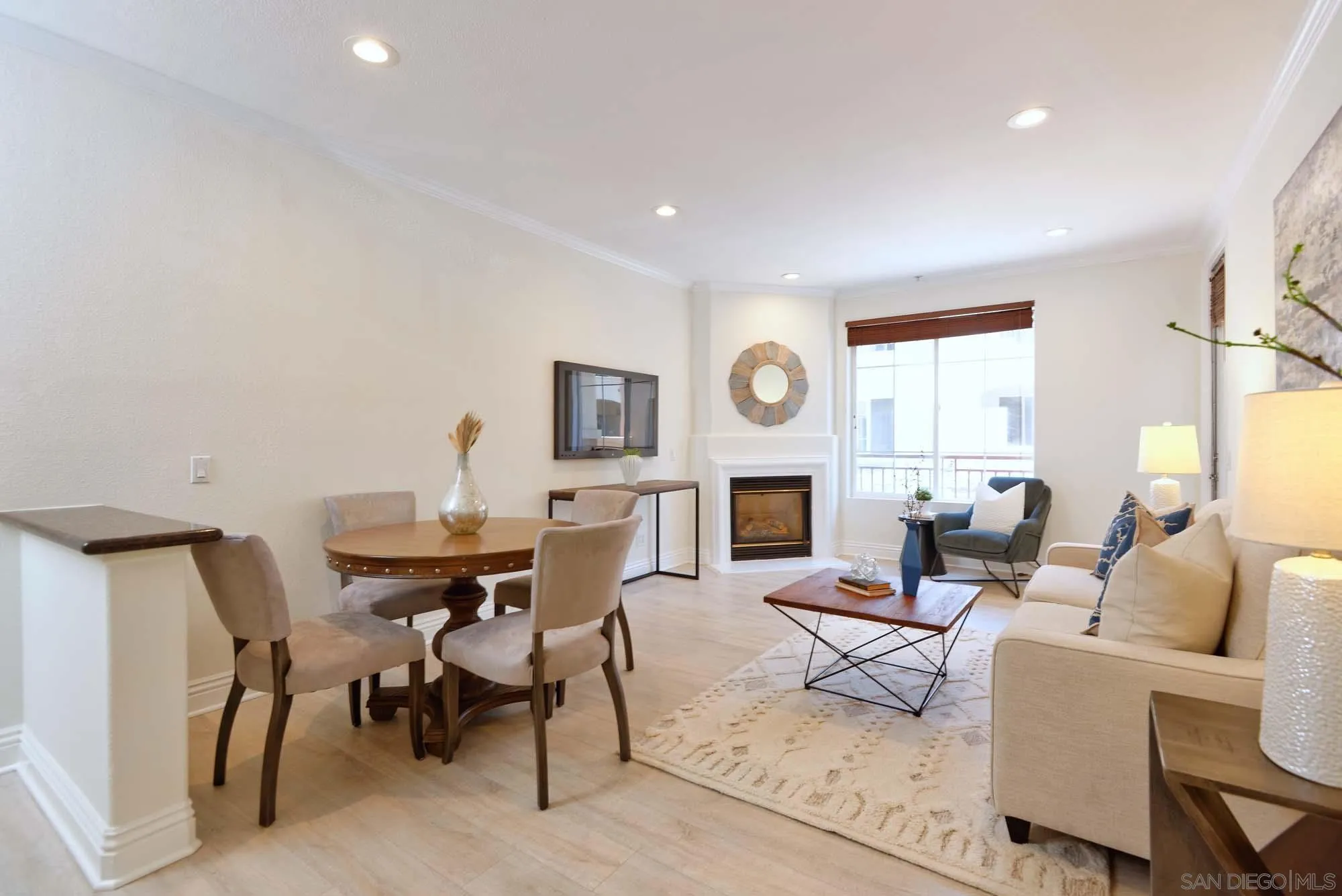 12376 Carmel Country Rd 204