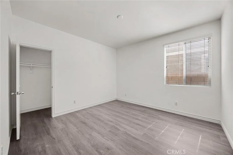 17044 Cerritos