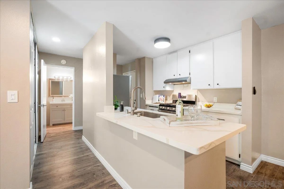1621 Hotel Circle South E217