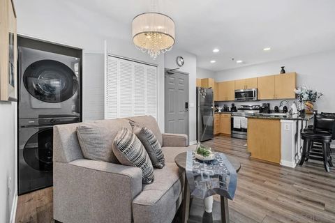 Tiny photo for 1501 Front St #410, San Diego, CA 92101 (MLS # 260001721)