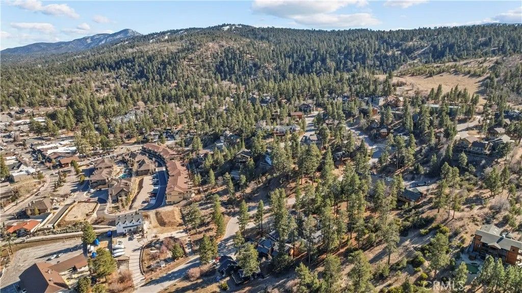 Photo of 714 Paine Rd, Big Bear Lake, CA 92315 (MLS # SR26009395)