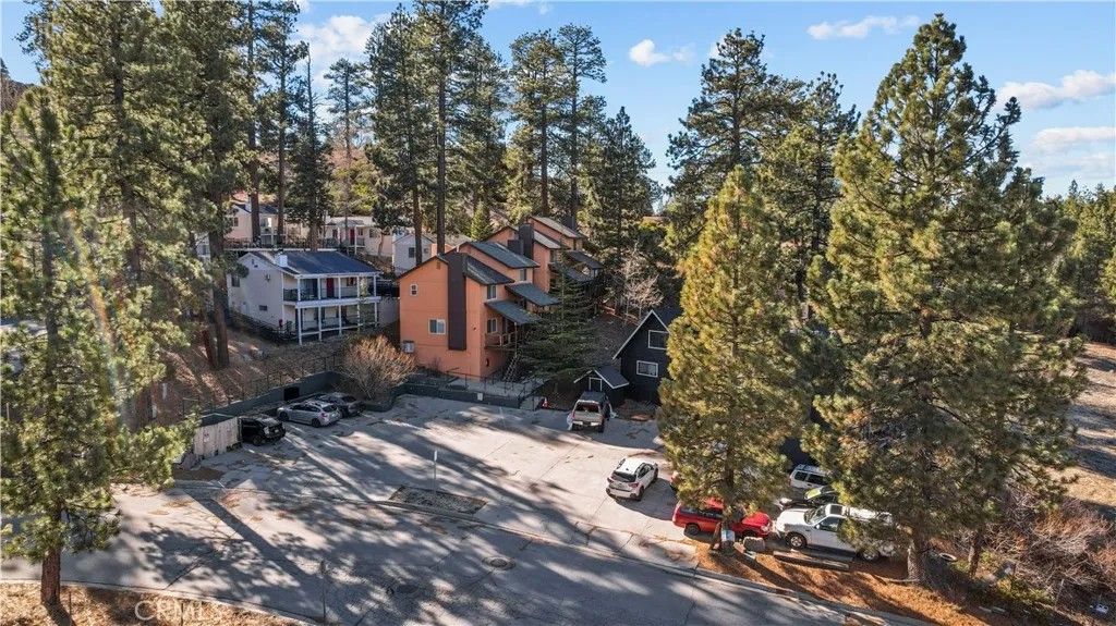 Photo of 714 Paine Rd, Big Bear Lake, CA 92315 (MLS # SR26009395)