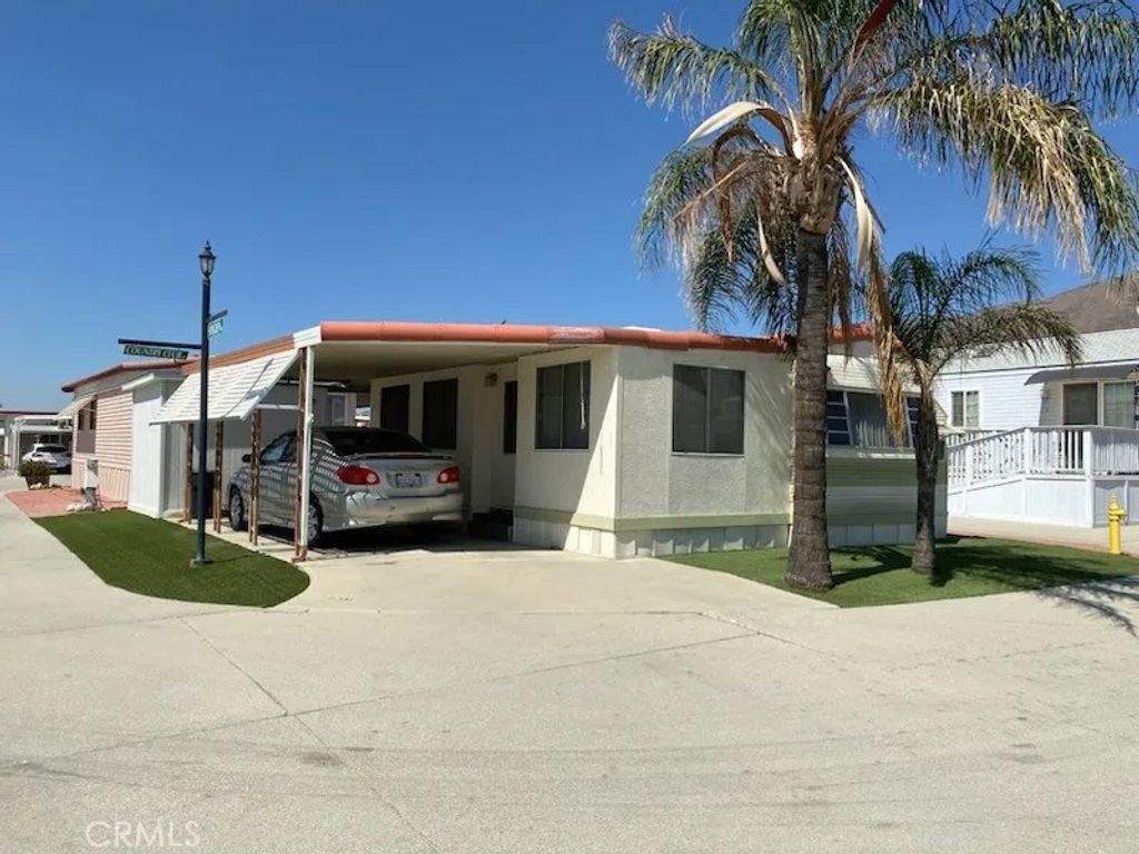 Photo of 1330 Country Club Drive, San Jacinto, CA 92583 (MLS # SW25208951)