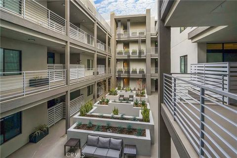 Tiny photo for 178 S Euclid Avenue #412, Pasadena, CA 91101 (MLS # SR25246383)