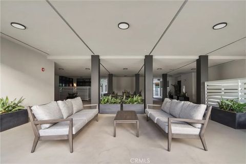 Tiny photo for 178 S Euclid Avenue #412, Pasadena, CA 91101 (MLS # SR25246383)