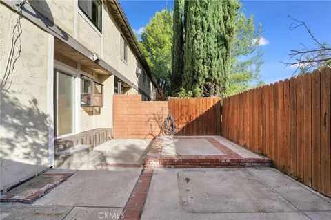 Tiny photo for 29623 Strawberry Hill, Agoura Hills, CA 91301 (MLS # SR25245994)