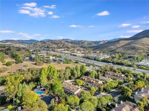 Tiny photo for 29623 Strawberry Hill, Agoura Hills, CA 91301 (MLS # SR25245994)