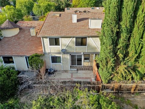 Tiny photo for 29623 Strawberry Hill, Agoura Hills, CA 91301 (MLS # SR25245994)