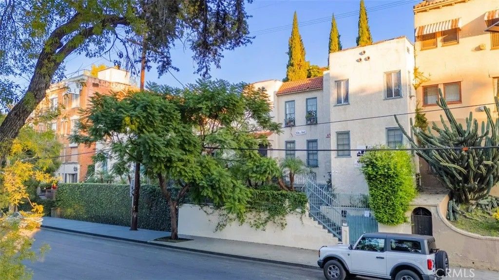 Photo of 534 S Coronado St, Los Angeles, CA 90057 (MLS # SR26000511)