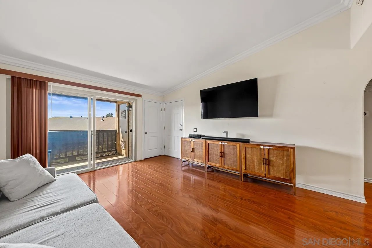 1915 Avenida Del Mexico 264