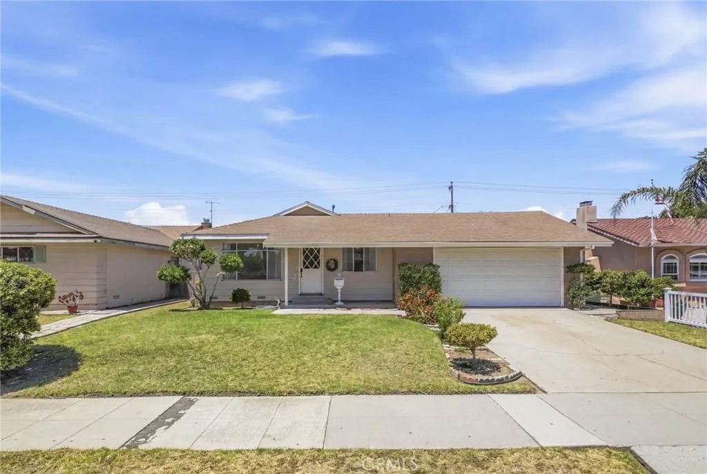 1343 S Thornburg