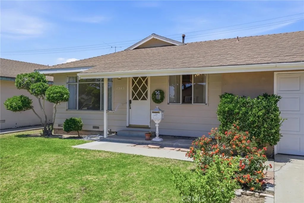 1343 S Thornburg
