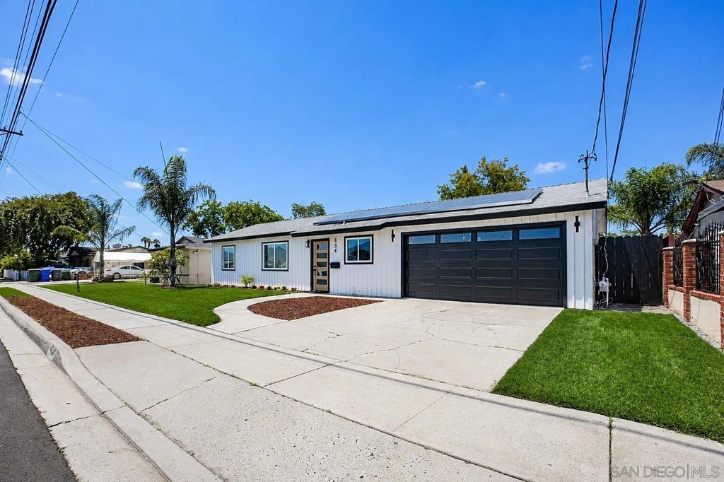 Photo of 834 Elkelton Blvd, Spring Valley, CA 91977 (MLS # 260019137)