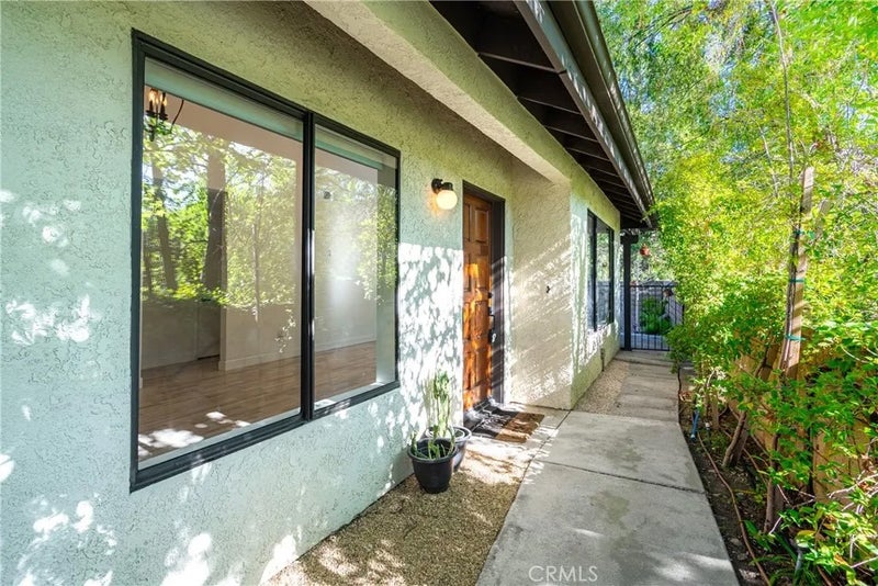 9138 Tujunga Canyon