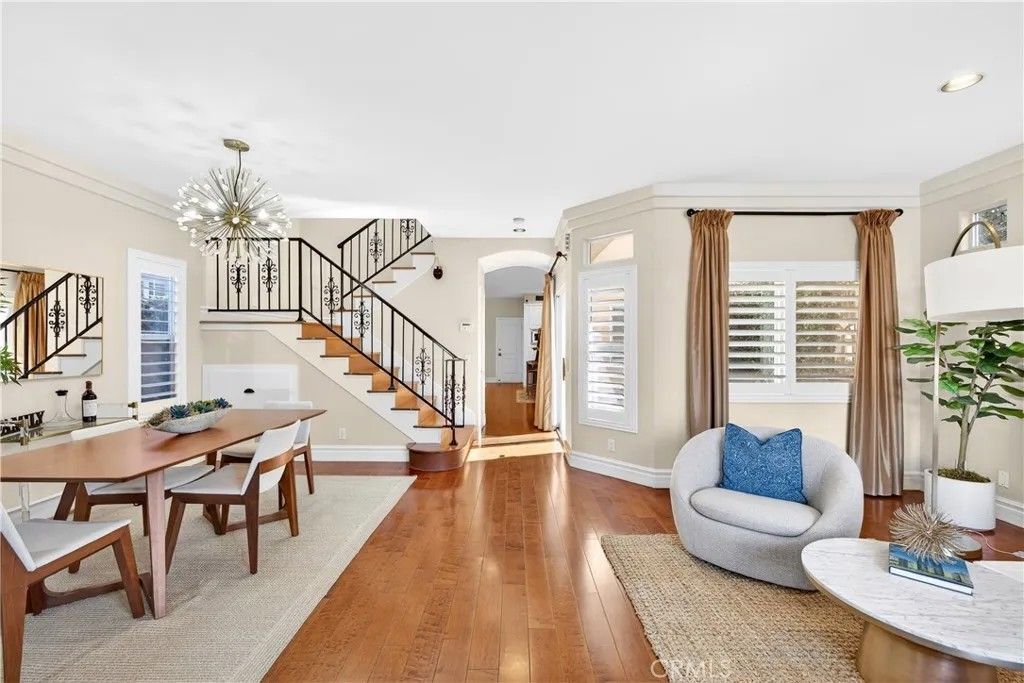 Photo of 120 N Loreta Walk, Long Beach, CA 90803 (MLS # OC26068223)