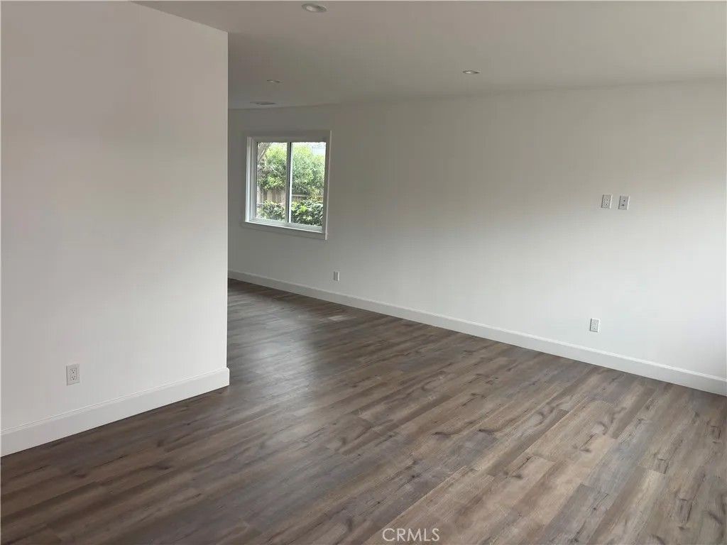 Photo of 2410 Gates Avenue, Redondo Beach, CA 90278 (MLS # SB25280895)