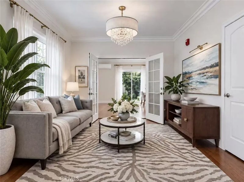 1116 W Huntington Dr D