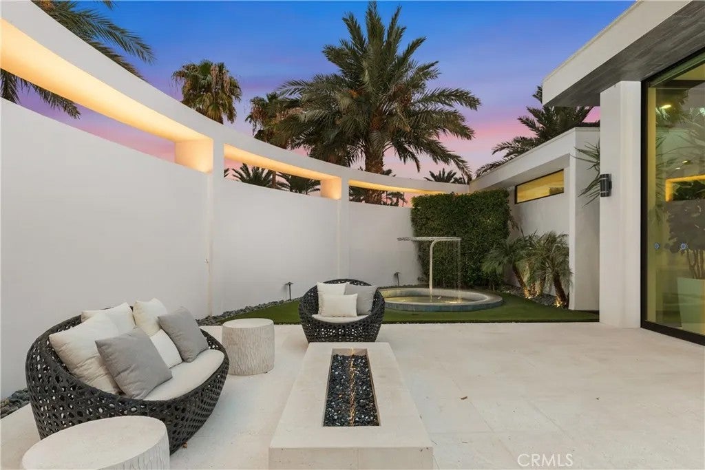 8 Makena Lane