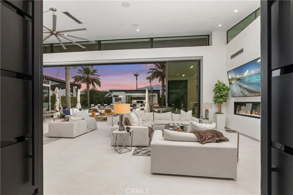 8 Makena Lane