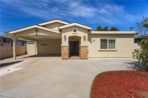 Photo of 710 Elmwood Dr, Escondido, CA 92025 (MLS # SR26078308)