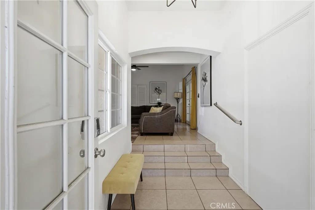 Photo of 710 Elmwood Dr, Escondido, CA 92025 (MLS # SR26078308)