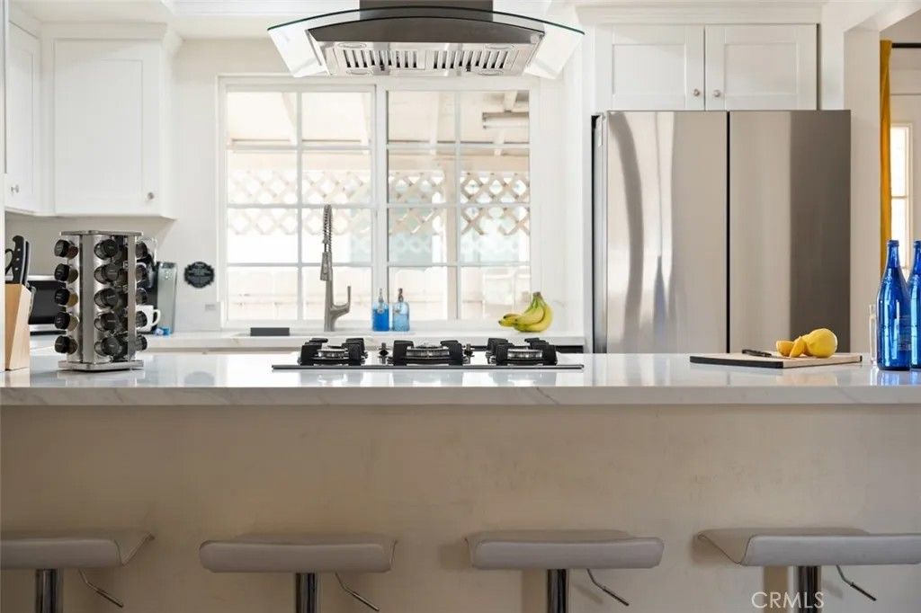 Photo of 710 Elmwood Dr, Escondido, CA 92025 (MLS # SR26078308)