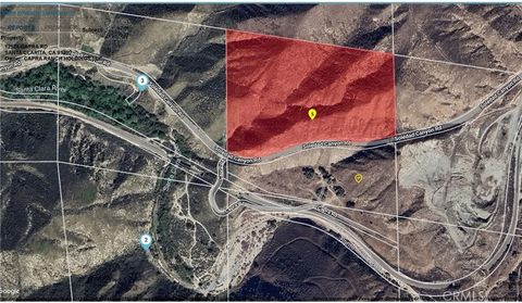 Photo of 12571 Capra Rd, Agua Dulce, CA 91390 (MLS # SR25278769)