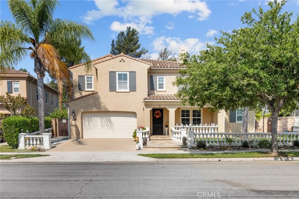 1009 Newhall Ter