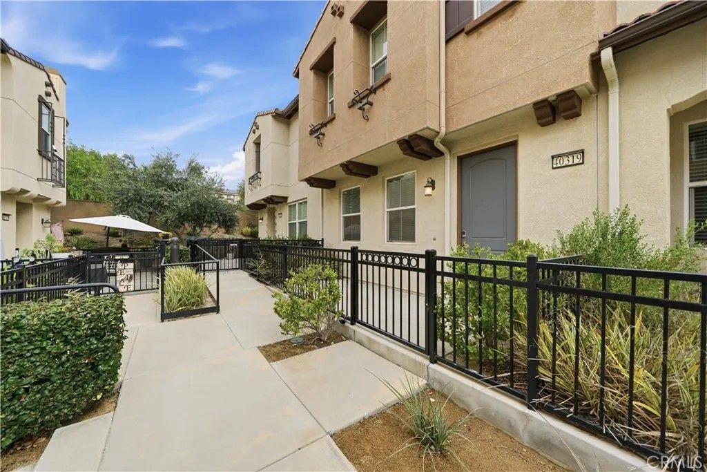 Photo of 40319 Calle Real Real, Murrieta, CA 92563 (MLS # SW26112188)