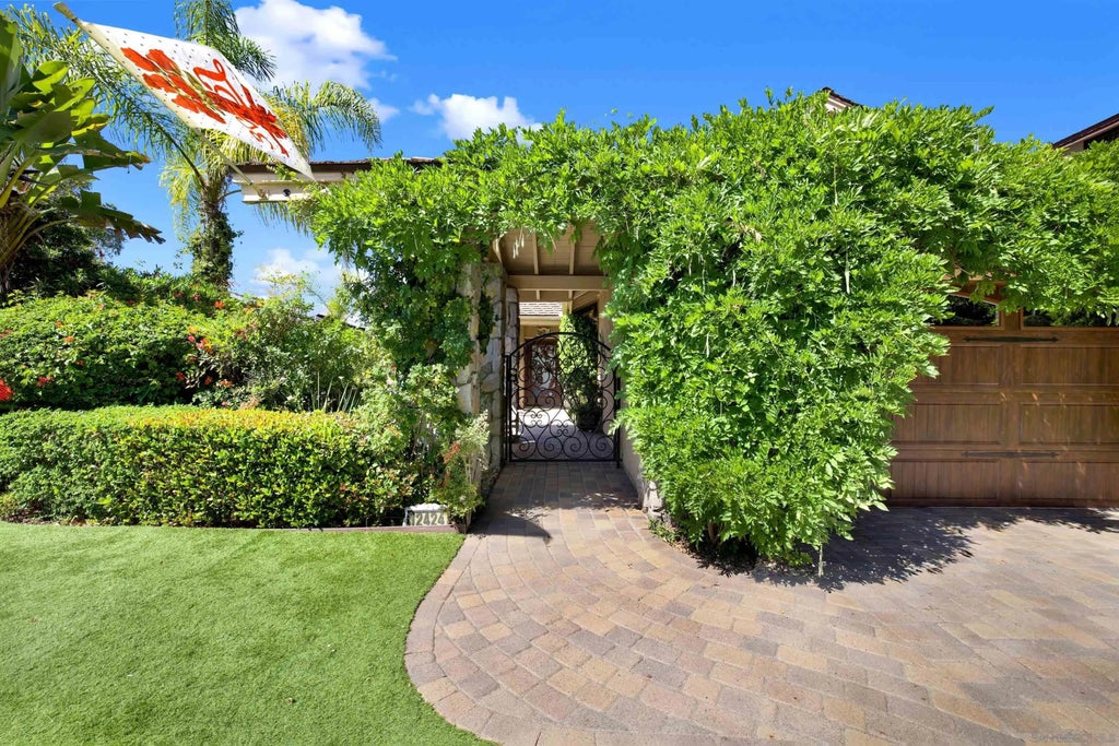 Photo of 12424 Semillon Blvd, San Diego, CA 92131 (MLS # 260013395)