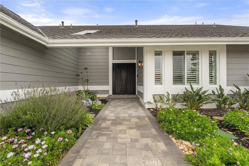 30520 Camino Porvenir