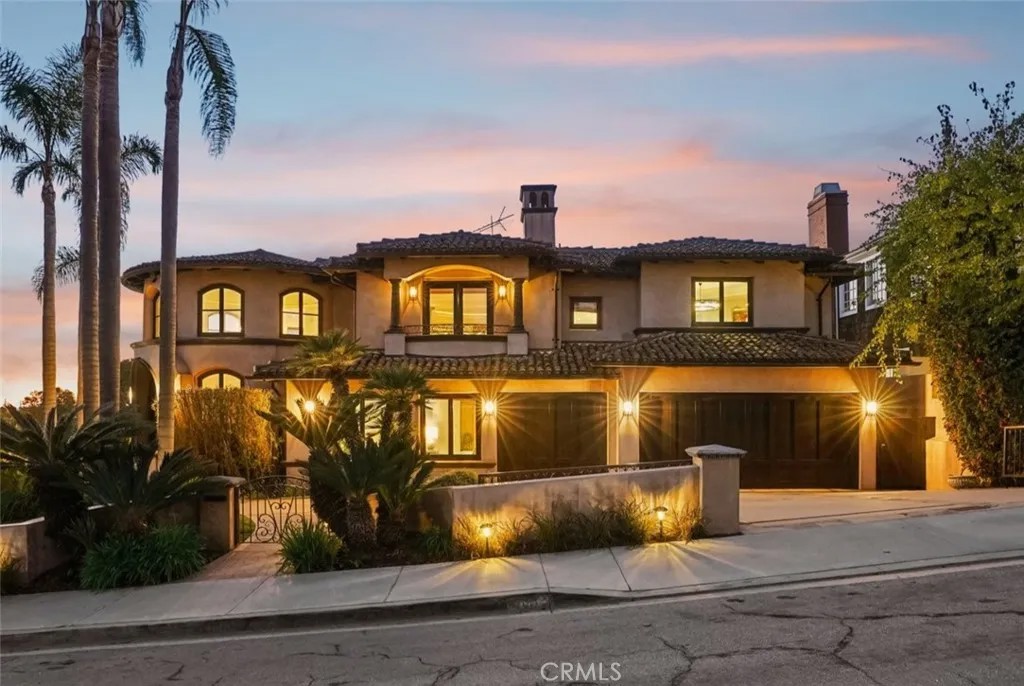 215 S Poinsettia Avenue