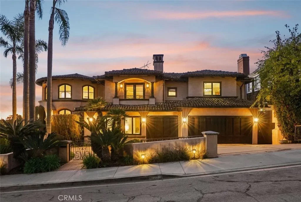 215 S Poinsettia Avenue